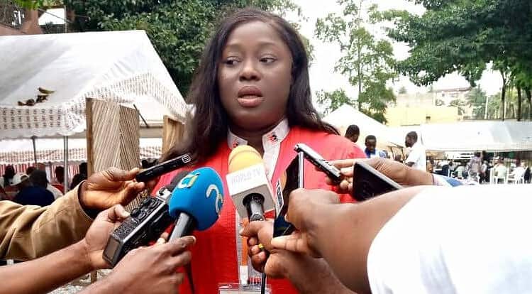 Fleur Aké M'bo répond aux questions de la presse (DR)