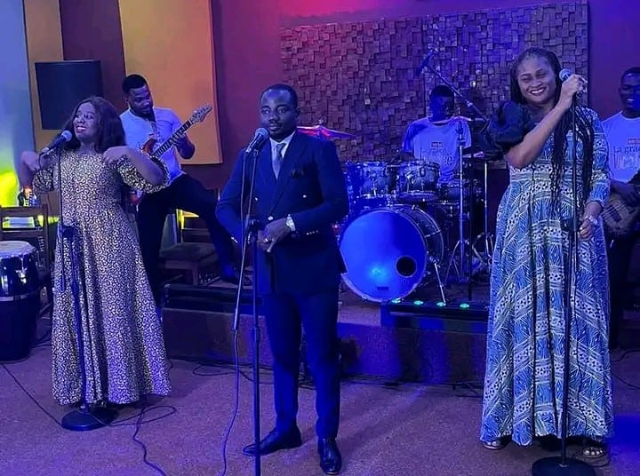 Le chantre Nestor David en costume (DR)