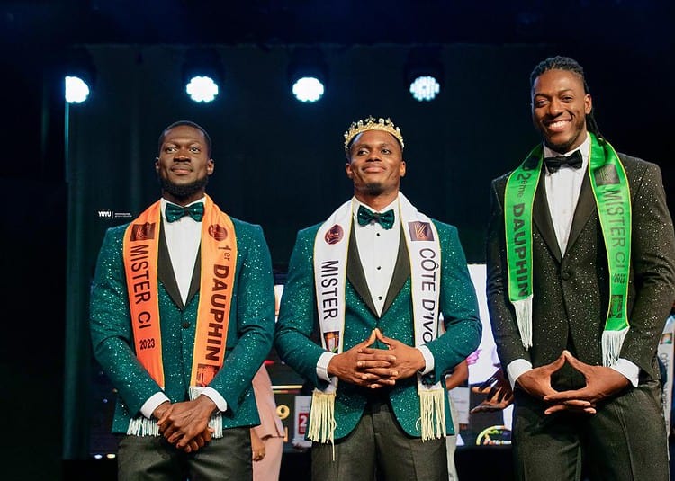 De la gauche vers la droite
Akpoué Ange Aristide, 1er dauphin 2023; Taba Jean-Christophe Roger, Mister Côte d’Ivoire 2023; Gnaman N’Cho Johann, 2è dauphin 2023 (DR)
