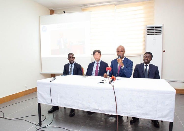 Les membres du comité d'organisation