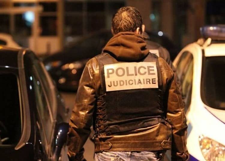 police judiciaire PJ illustration policier de nuit intervention