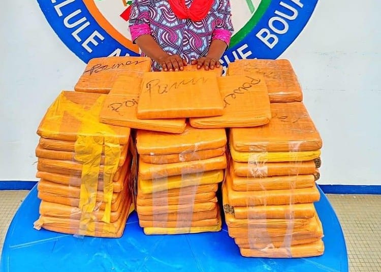 La-vendeuse-de-fripperie