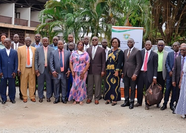 Les participants à l’atelier de pré-validation des textes réglementaires en alphabétisation et en éducation non formelle. (DR)