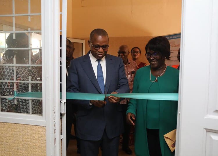 Me Adama Kamara ouvre Le centre CMU in-situ de Yopougon. (DR)