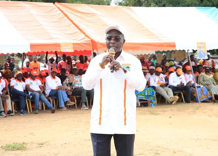 Bouaké Fofana en tournée à Worofla. (DR)