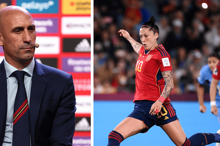 Luis Rubiales a embrassé sur la bouche la joueuse Jennifer Hermoso après le sacre de l'Espagne. AFP