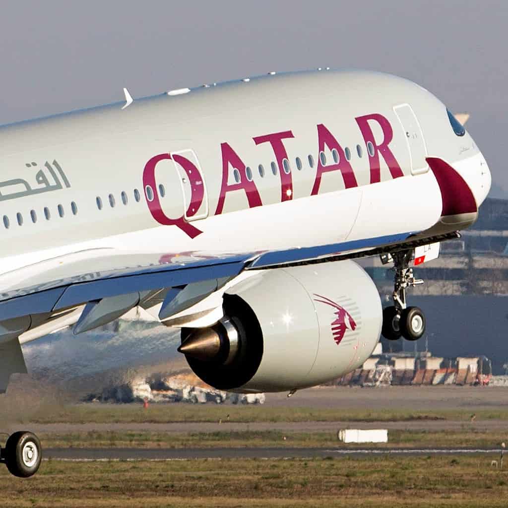 Cette photo d'archive du 22 décembre 2014 montre un Airbus A350 XWB décollant lors d'une cérémonie de livraison à Qatar Airways en France. EPA