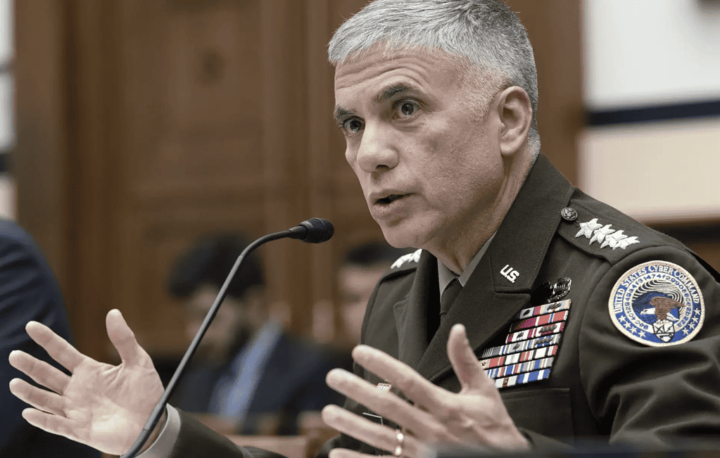 Le commandant du U.S. Cyber Command, le général Paul Nakasone, témoigne devant la sous-commission des services armés de la Chambre des représentants sur les opérations dans le cyberespace, au Capitole, à Washington, le 30 mars 2023.