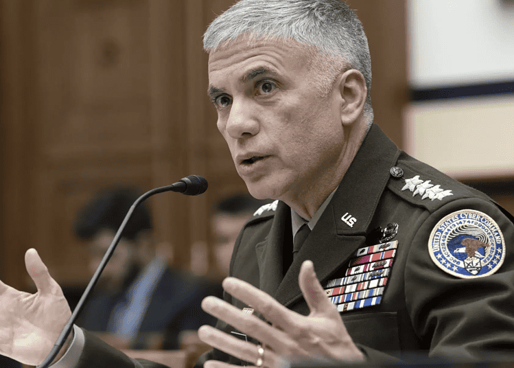 Le commandant du U.S. Cyber Command, le général Paul Nakasone, témoigne devant la sous-commission des services armés de la Chambre des représentants sur les opérations dans le cyberespace, au Capitole, à Washington, le 30 mars 2023.