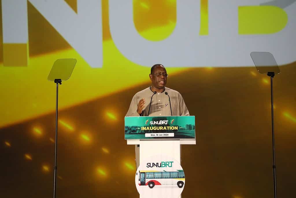 Le Sénégal révolutionne les transports avec le lancement du Bus Rapid Transit électrique