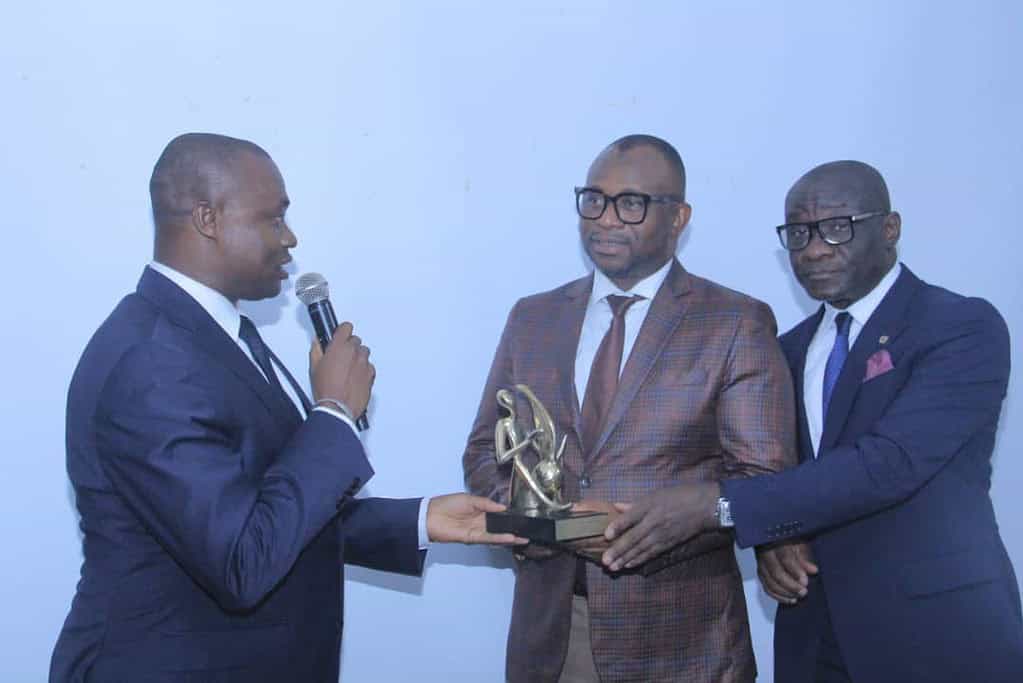 Côte d'Ivoire : Le Guichet unique automobile sacré meilleure entreprise publique