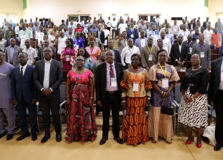 Daloa : la chimie ivoirienne veut transformer la recherche en armes contre la pollution
